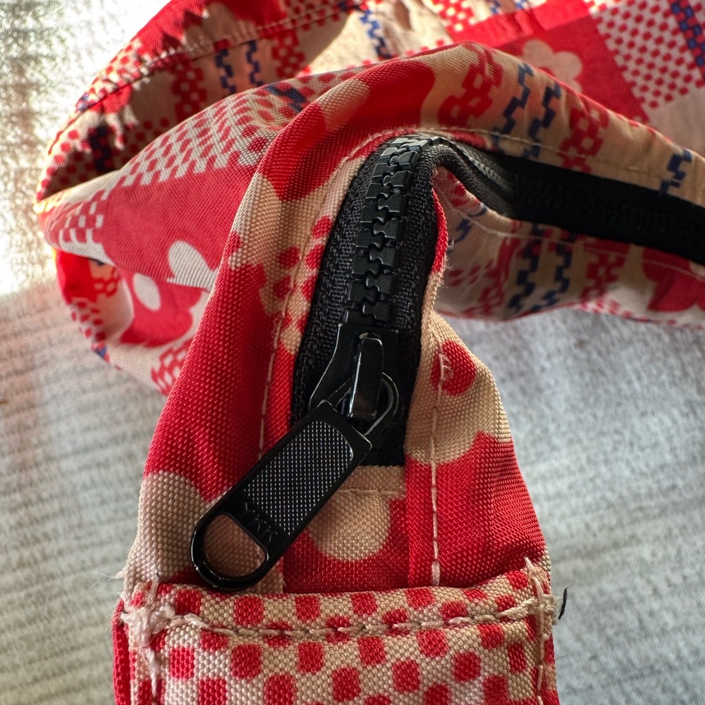 BAGGU x Sandy Liang Medium Crescent Bag - Picture 4 of 5